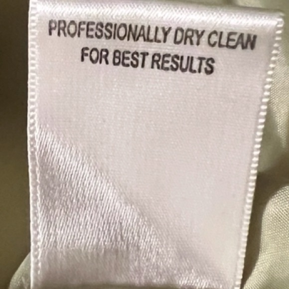 Calvin Klein Winter Warm Puffer Jacket w/Detachable Hood - Picture 9 of 10